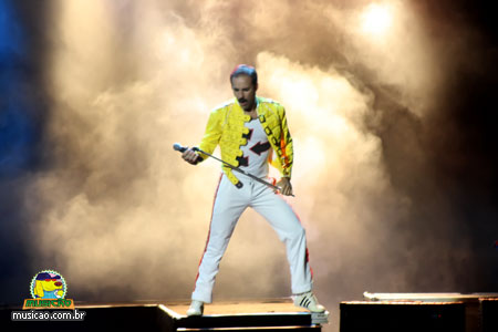 http://www.musicao.com.br/siteadmin/gallery/290/Freddie-Mercury-4.jpg