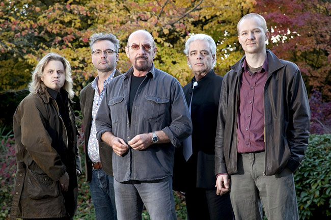 Jethro-Tull-2015.jpg